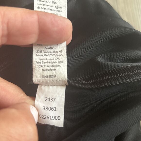 NWOT SPANX FAUX LEATHER BLACK LEGGING Size Medium (MSPR $98) - Picture 9 of 9